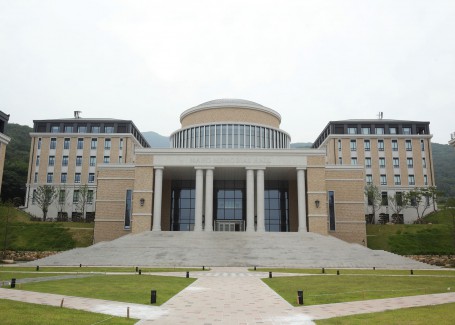 부산외국어대학교 홍보용 이미지